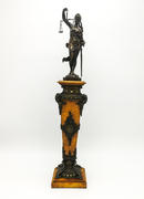 Скульптура "Фемида"