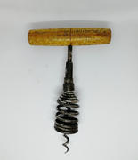 Штопор с запирающимся утройством