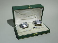 Солонки с ложечками