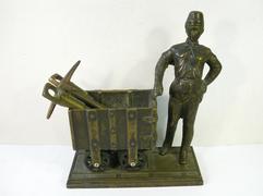 Скульптура "Шахтёр"