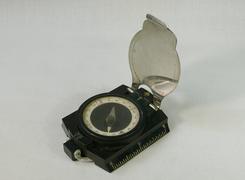 Компас офицерский