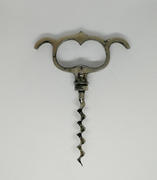 Штопор с отверстиями для пальцев