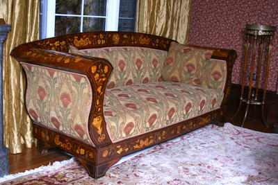 Диван в стиле «бидермейер». Западная Европа. Середина ХIХ века.