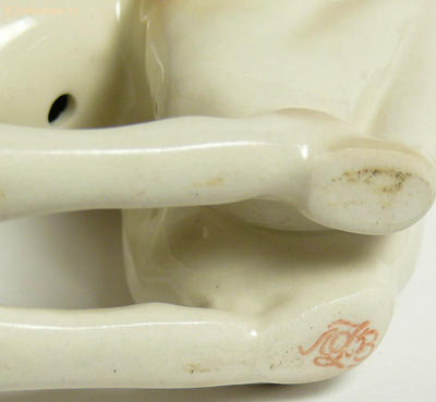 Статуэтка "Верблюжонок". Марка красная "ЛФЗ". 1970-е годы.