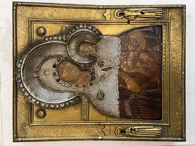 Икона "Богоматерь Тихвинская" c предстоящими (Елена и Матрона). Поволжье (Ярославль?), конец XVIII - начало XIX, в окладе