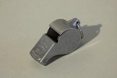 Свисток футбольного арбитра. Англия. Середина ХХ века