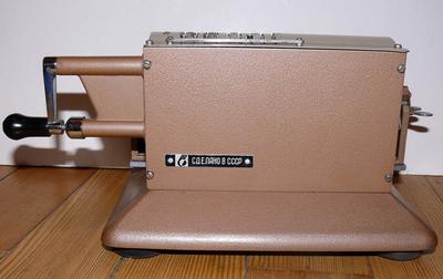 Арифмометр "Феликс М". В рабочем состоянии. Середина ХХ века.