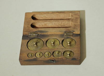 Разновес. Западная Европа. Конец XIX века.