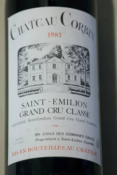 Вино 1981 "Chateau Corbin" Grand Cr&amp;#251; Class&amp;#233;. Год урожая 1981 считается удачным для Saint-&amp;#201;milion (82R - таблица миллезимов Роберта Паркера)