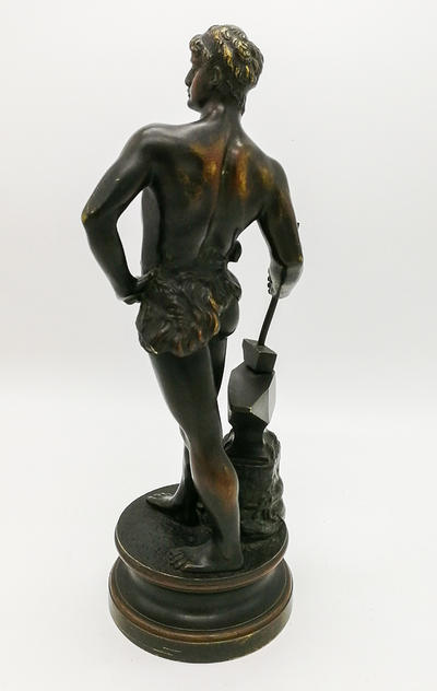 Скульптура "Труд". Автор Maurice Constant, бронза, Франция, начало XX века