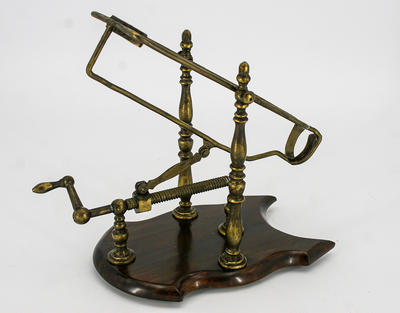 Машинка для декантации. Западная Европа. Середина XX века.