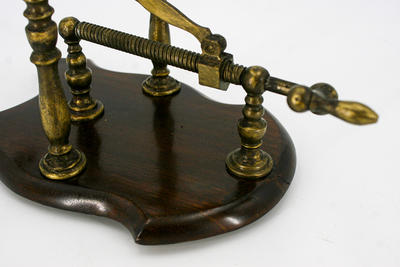 Машинка для декантации. Западная Европа. Середина XX века.