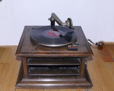 Граммофон "Columbia Graphonola". Англия, 1920-е годы. Редкая модель.