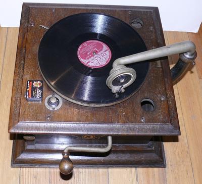 Граммофон "Columbia Graphonola". Англия, 1920-е годы. Редкая модель.