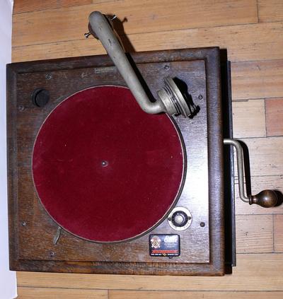 Граммофон "Columbia Graphonola". Англия, 1920-е годы. Редкая модель.