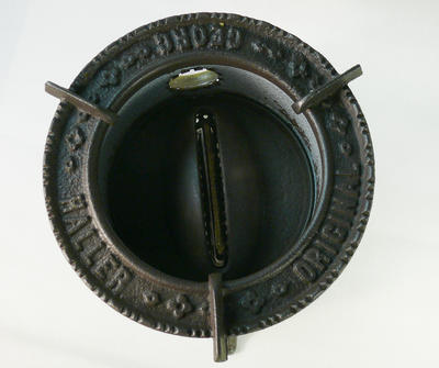 Керосинка на подносе. "GEORG HALLER ORIGINAL"