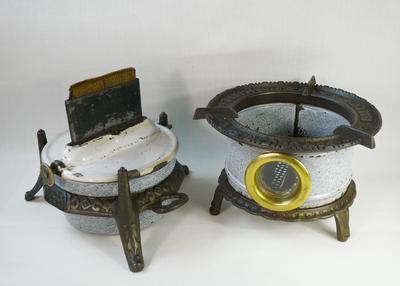 Керосинка на подносе. "GEORG HALLER ORIGINAL"