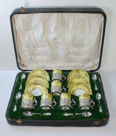 Сервиз кофейный. Англия. Стоят английские клейма: "W&H"("Walker&Hall"), "лев"(925*), "корона"(Шеффилд), "O"(1906 год).