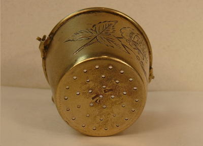 Ситечко чайное в виде ведёрка. Серебро 875*. Клеймо "МЮ5". Середина 1950-х годов. В отличной сохранности.