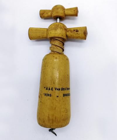 Штопор "A&amp;E Van Den Hove &amp; Co". Середина XX века. В хорошем рабочем состоянии.