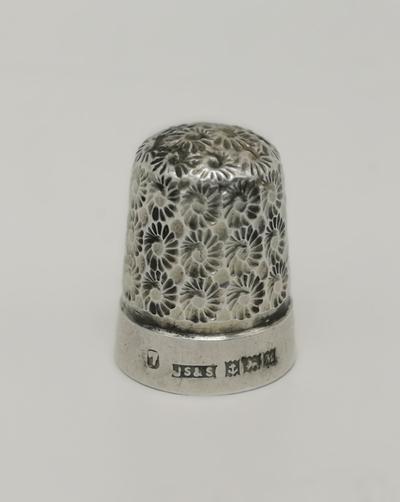 Напёрсток "Цветы". Англия, Бирмингем (Birmingham), середина ХХ века