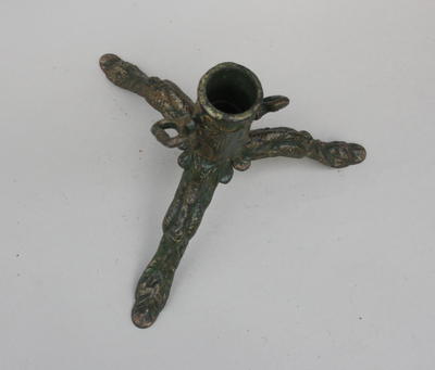 Подставка для новогодней елки. Специальное приспособление для установки новогодней елки.