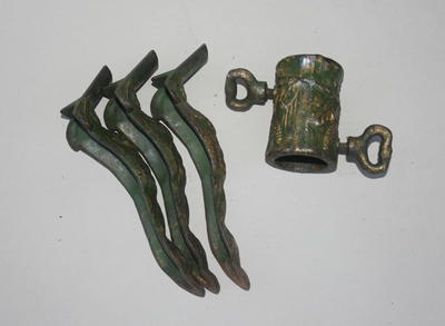 Подставка в разобранном виде.