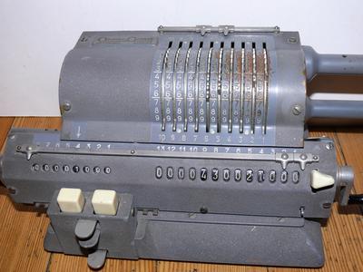 Машинка счетная "Original Odhner". Номер 127-684259. Швеция. Середина ХХ века.