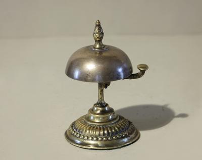 Звонок настольный.