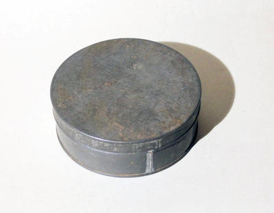 Комплект форм для теста. Надпись на коробке "G.J. BENIER DEN HAAC". Конец XIX - начало ХХ века.