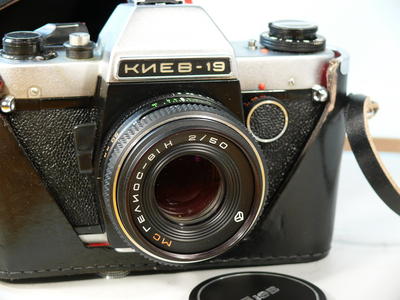 Фотоаппарат "Киев-19". Производство: ПО "Завод Арсенал". Украина. 1988 год.