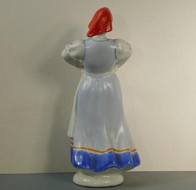 Статуэтка "Плясунья". Марка синяя "ЛФЗ" по бисквиту. Конец 1940-х годов.