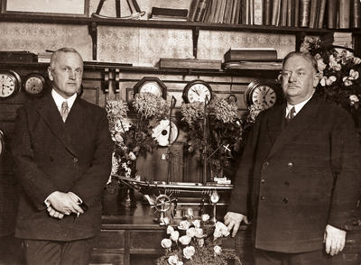 Директоры фирмы - Sølver и Svarre