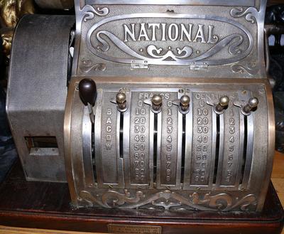 Аппарат кассовый "NATIONAL". Произведен компанией National Cash Register Co., модель "188". В рабочем состоянии. 1905 год.