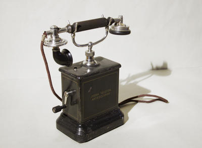 Аппарат телефонный. Дания. "JYDSK TELEFON AKTIESELSKAB". Начало XX века.