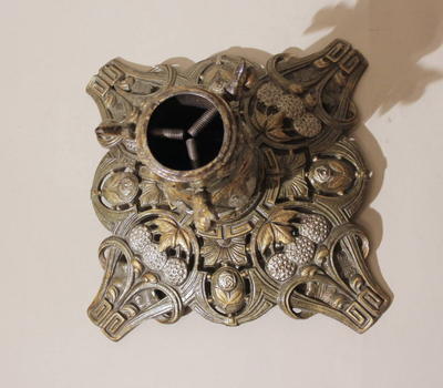 Подставка для новогодней елки. Западная Европа. Конец XIX - начало XX века.