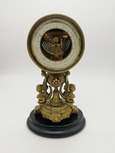 Настольный анероидный барометр "PHBN". Нидерланды, Амстердам. Первая треть XX века.
