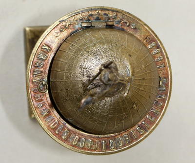 Чернильница "На вершине мира". Западная Европа. Конец XIX века.