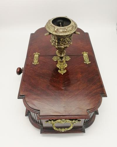 Музыкальная подставка для новогодней ёлки "Gloriosa". Германия. Конец XIX - начало ХХ века.