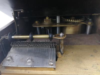 Музыкальная подставка для новогодней ёлки "Gloriosa". Германия. Конец XIX - начало ХХ века.