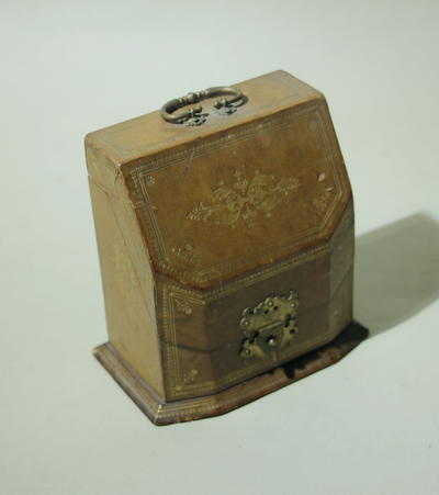 Настольная сигаретница. Предмет в отличной сохранности.