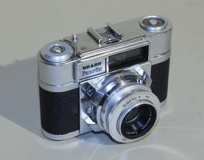 Фотоаппарат "BRAUN Poxette". 35 мм камера от von Braun из Нюрнберга выпускалась в середине 20 века.