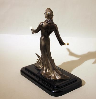 Скульптура "Дама". Западная Европа. Начало ХХ века.