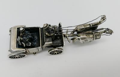 Миниатюра серебряная "Экипаж". Голландия. Серебро 835*. Середина ХХ века. Предмет в хорошей сохранности.