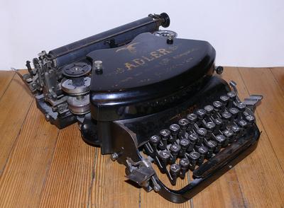 Машинка печатная "Adler Model 7". Германия. Модель №7. Начало ХХ века. В рабочем состоянии.