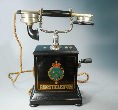 Телефонный аппарат "Rikstelefon". Швеция, Стокгольм. Конец XIX - начало XX вв.. Оригинальная комплектация.