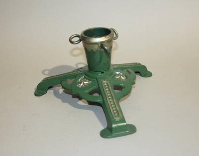 Подставка для рождественской елки. Западная Европа.Конец XIX - начало XX века.