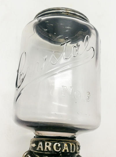 Кофемолка настенная "Arcade Crystal". США, XIX век