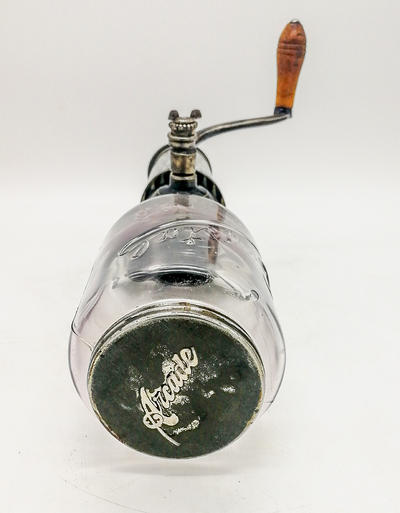 Кофемолка настенная "Arcade Crystal". США, XIX век