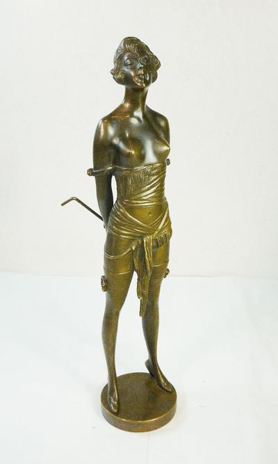Статуэтка "Девушка с тростью". "Венская бронза". Клеймо.